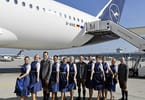 Oktoberfest 2023 Lufthansa Trachtencrews Dirndl پرواز