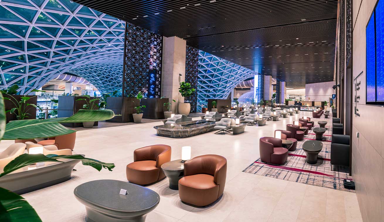 What Do Modern Travelers Want from Airline Business Lounge?