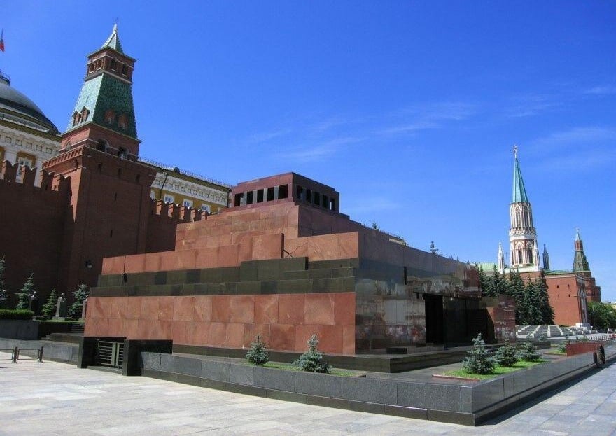 Russia Invests $250K in Lenin's Tomb Tourism Landmark Makeover