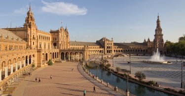 Seville Considers Charging Tourists