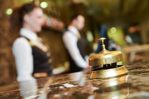A legtöbb egyesült államokbeli szállodában a mindenkori magas fizetés ellenére kevés a létszám