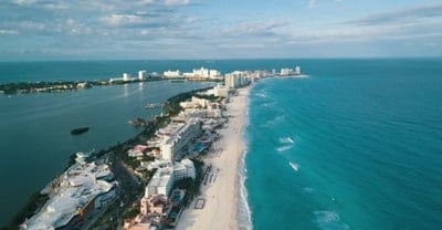 Cancun - obrázok s láskavým dovolením Gersona Reprezu cez Unsplash