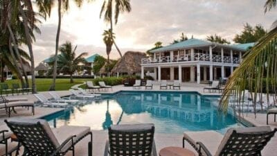 Pool view of Victoria House Resort Spa Belize image courtesy of Victoria House e1649703687660