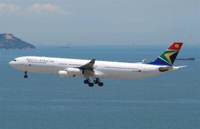 South African Airways menambah kapasiti selepas pembumian Comair