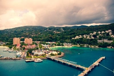 Jamaika Cruise - sary nalain'i Ivan Zalazar avy amin'ny Pixabay