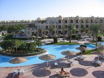 Hurghada, Egypt, hotel - image courtesy of PublicDomainPictures from Pixabay