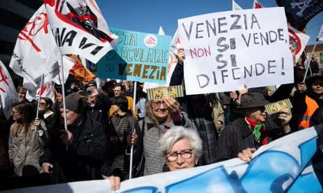 Einwohner von Venedig protestieren wegen neuer Eintrittsgebühr für Touristen