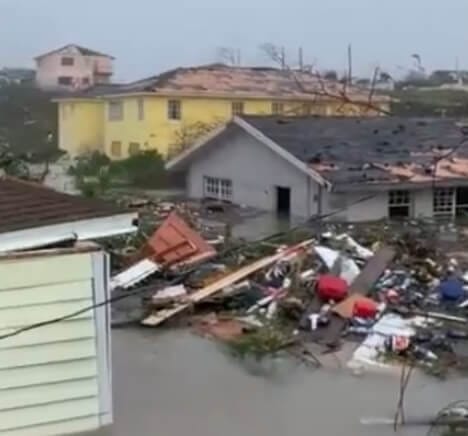 Ua ʻōlelo ʻo Hurricane Dorian he 5 mau ola ma Bahamas: lawe ke Kuhina i wikiō o ke kai a Kahinaliʻi