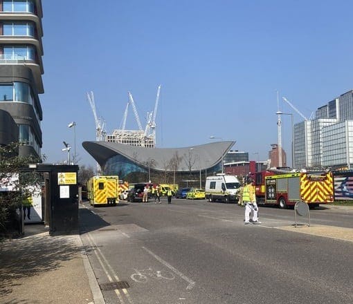 伦敦毒气泄漏 200人撤离 多人住院