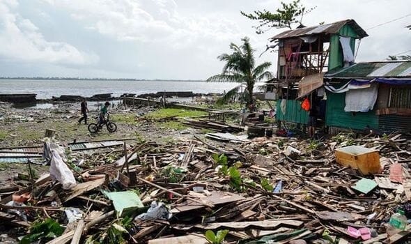 သေစေနိုင်သောခရစ္စမတ်: ဖိလစ်ပိုင်တိုင်ဖွန်းမုန်တိုင်းသည်ဖိလစ်ပိုင်အလယ်ပိုင်းတွင် ၁၆ ယောက်သေဆုံးခဲ့သည်