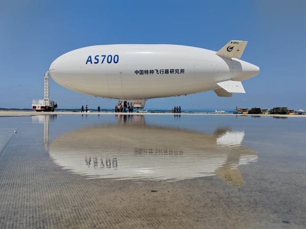 中国、観光分野と都市サービス向けに飛行船の試験飛行を実施