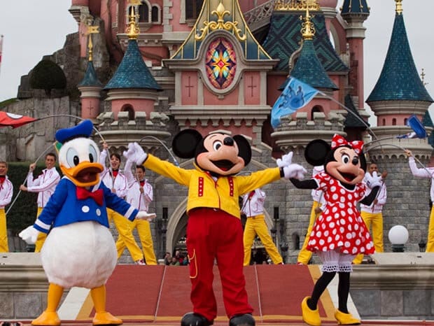 Disney voittaa vuoden 1 ensimmäisen vuosineljänneksen tulosodotukset