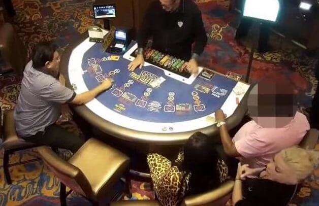 Turis kasino Florida dibius dan dirampok