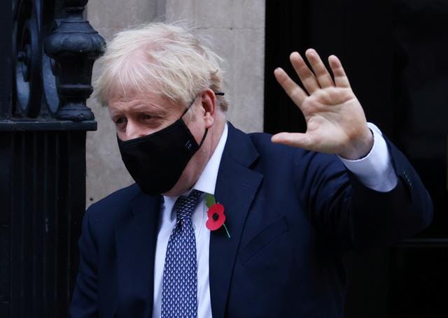 Boris Johnson: Pa gen detant bonè nan restriksyon COVID-19 nan UK