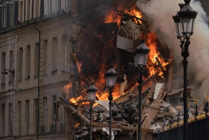 پیرس میں امریکن اکیڈمی میں دھماکے سے درجنوں افراد زخمی