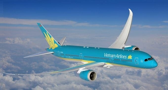 Vietnam Airlines flies its First Boeing 787-10 Dreamliner
