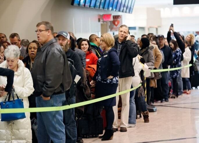Η Delta αναμένει αύξηση 2% στους επιβάτες από την προηγούμενη εβδομάδα των Ευχαριστιών