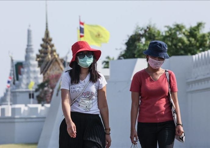 Tailandia acorta la cuarentena de COVID-19 para los visitantes