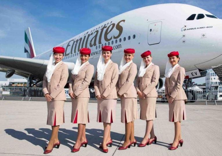 Pesadilla de relaciones públicas: Emirates obliga a sus asistentes de vuelo a perder peso