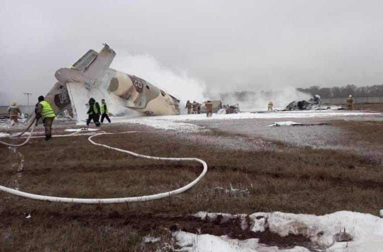 Při havárii letadla v Kazachstánu zahynuli 4 lidé