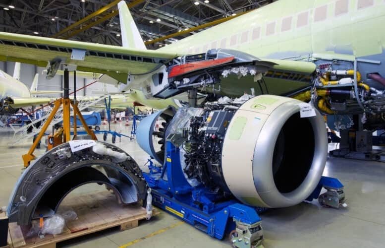 La escasez de repuestos fabricados en EE. UU. arrasa con los aviones de pasajeros rusos