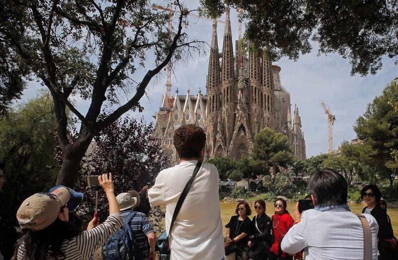 Barcelona për të rritur taksën e turistëve në 2020
