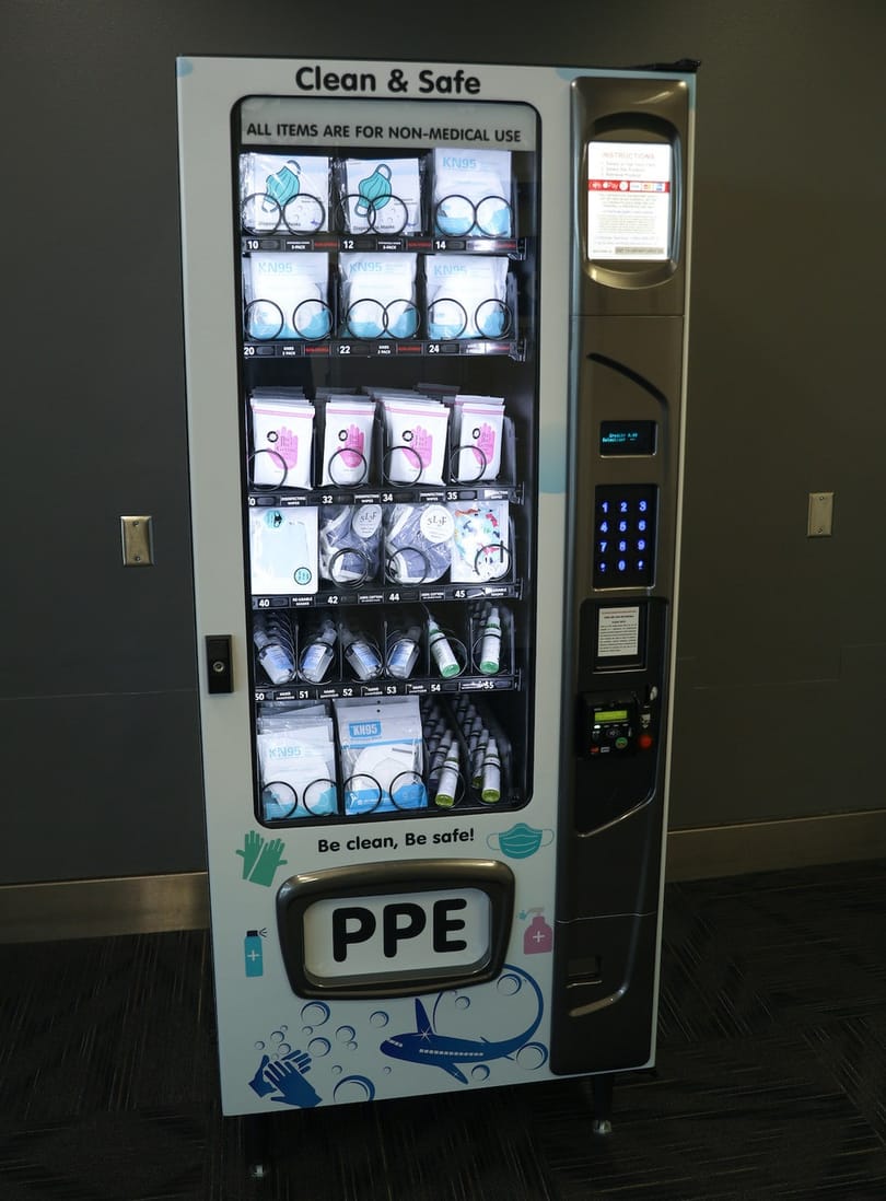 Ang Ontario International Airport ay nagdaragdag ng mga kiosk ng PPE sa mga terminal ng pasahero