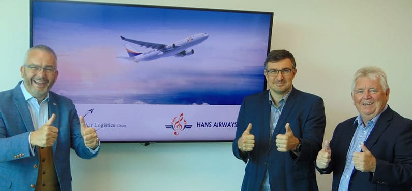Kontrak Tandha Hans Airways karo Klompok Logistik Udara