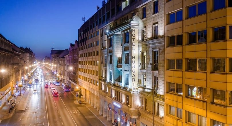 ہنگری کا سب سے بڑا ہوٹل بجلی کے آسمان کو چھونے والے بلوں پر بند ہو گیا۔