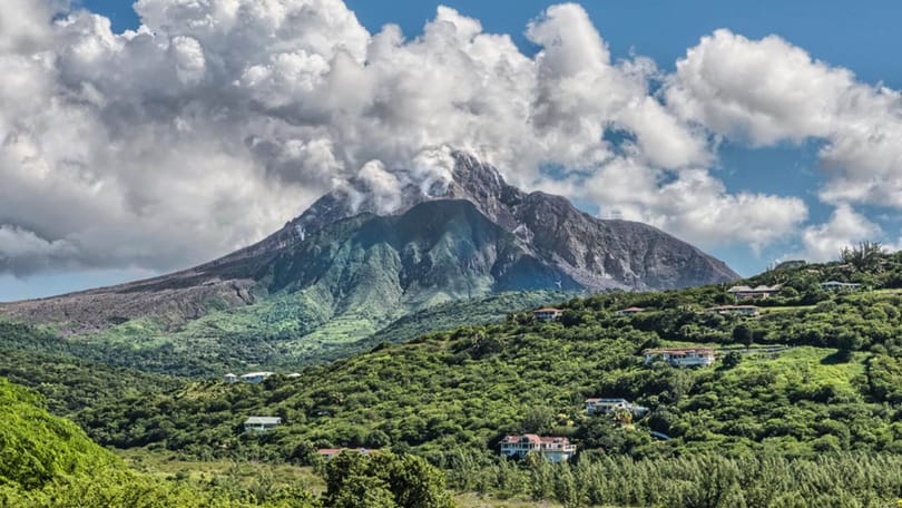 Montserrat: 20,000 wisatawan teka kaping pisanan ing jaman gunungapi aktif