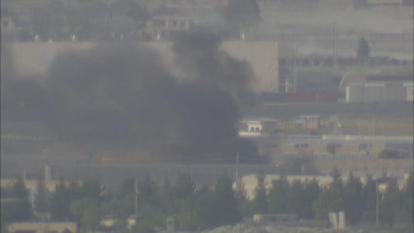 In fiamme: enorme incendio all'aeroporto di Kabul