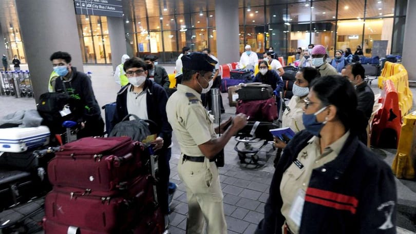 Indien avslutar alla resebegränsningar, öppnar igen gränserna från och med den 15 oktober