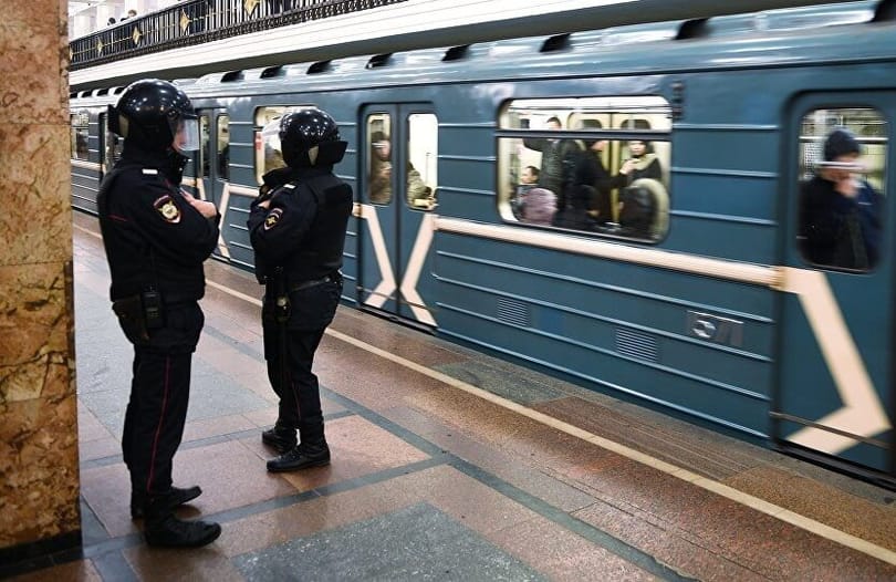 Anonymní volání spouští bombu v metru moskevského metra