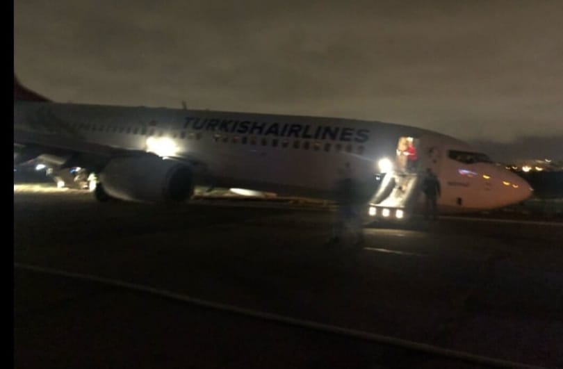 Den Turkish Airlines Jet mat 134 Leit u Bord ass um Odessa Fluchhafen gelant