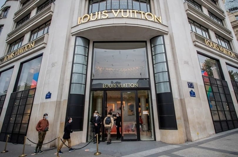 LVMH Moët Hennessy Louis Vuitton Europas første $500B-firma
