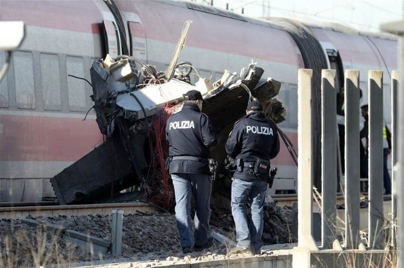 В результаті аварії швидкісного поїзда в Мілані загинуло двоє людей, 29 постраждали