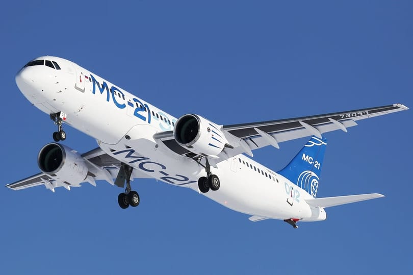 Найновіший у Росії реактивний літак Іркут MC-21-300 здійснює перший міжнародний рейс до Туреччини