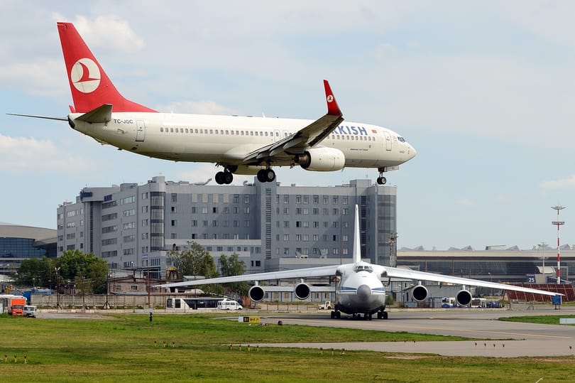 Turkish Airlines retounen nan Larisi