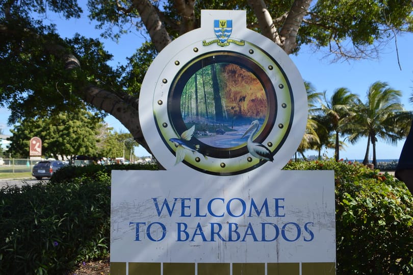Barbad touris rbondi ak arive jiyè dosye-li