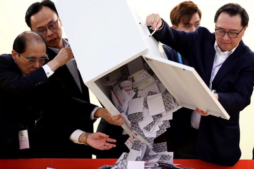 هونغ كونغ: الانتخابات تجلب الهدوء والسكينة