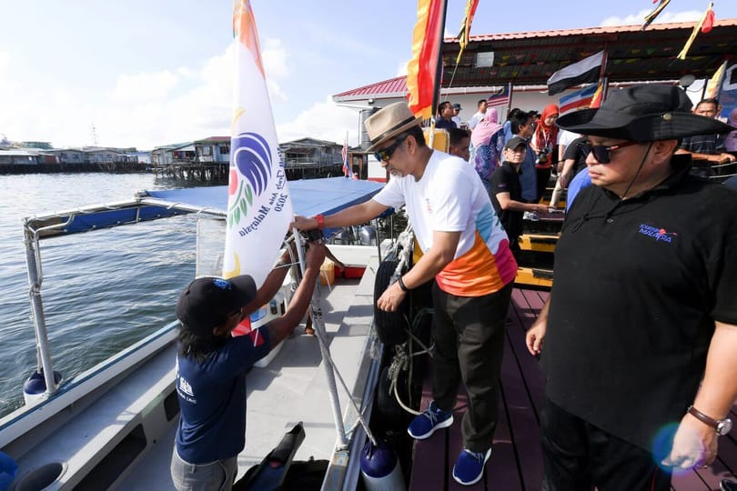Επισκεφθείτε τη Μαλαισία 2020 και 200 ​​σκάφη για το Semporna, Borneo