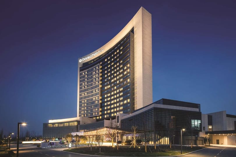 Hilton-teamleden redden het leven van hotelgast met een hartaanval