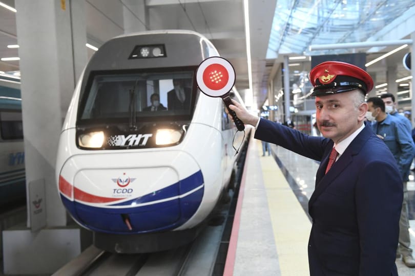 ترکیه با نیمی از ظرفیت خدمات قطار مسافربری را از سر می گیرد