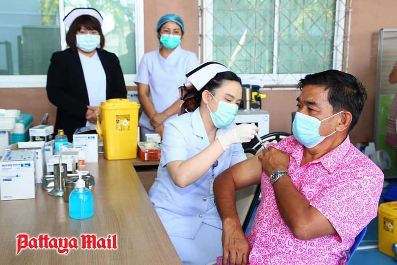 Lidè touris Pattaya: vaksinasyon COVID-19 yo