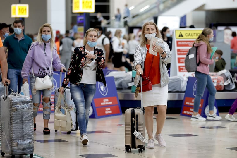 Turska neće nametati ograničenja ruskim turistima na koje se poziva Tursko zarazno udruženje