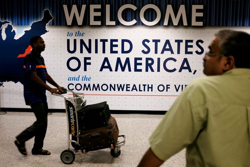 Průmyslové skupiny požadují zrušení omezení mezinárodního cestování do Spojených států