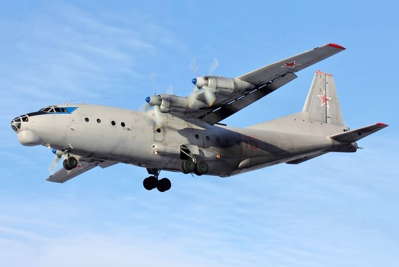 スーダンでロシア製のアントノフAN-18飛行機墜落事故で12人が死亡