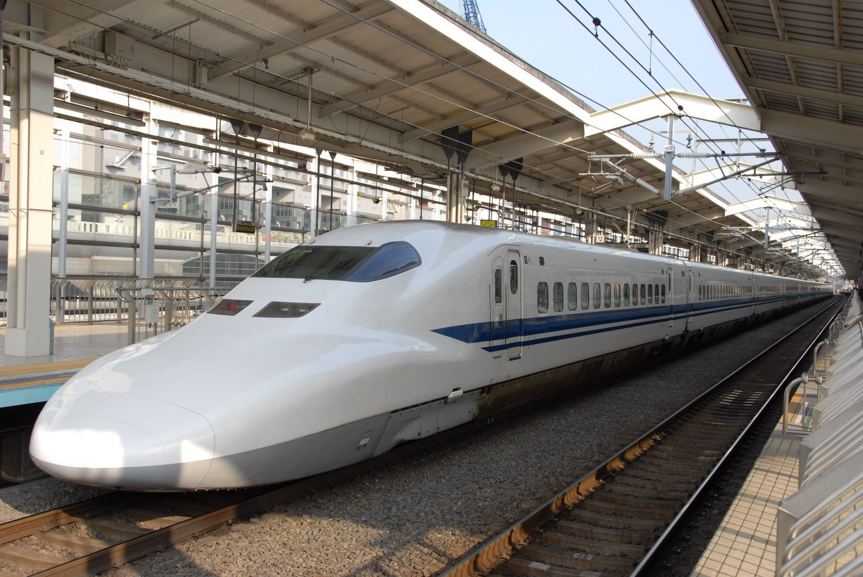 Un homme tente d'allumer un incendie sur un train à grande vitesse japonais.