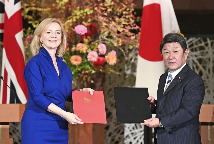 Reino Unido y Japón firman un acuerdo de libre comercio posterior al Brexit