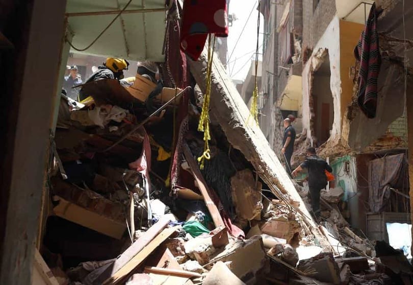 कैरो इमारत कोसळून किमान 15 लोक ठार झाले